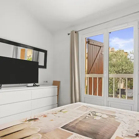 Mazet Вилла Коголин