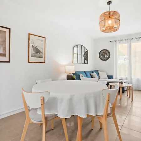 빌라 Hebergement Climatise Cogolin 코골렝